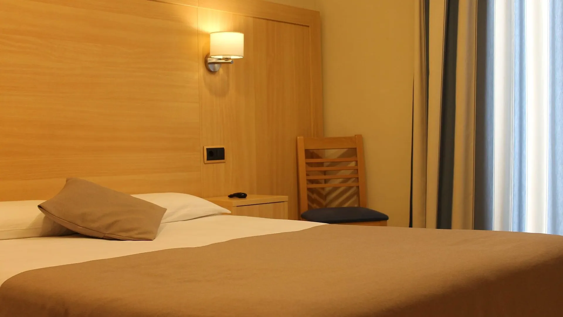 Hotel Canton Βαρκελώνη 0*,  Ισπανία